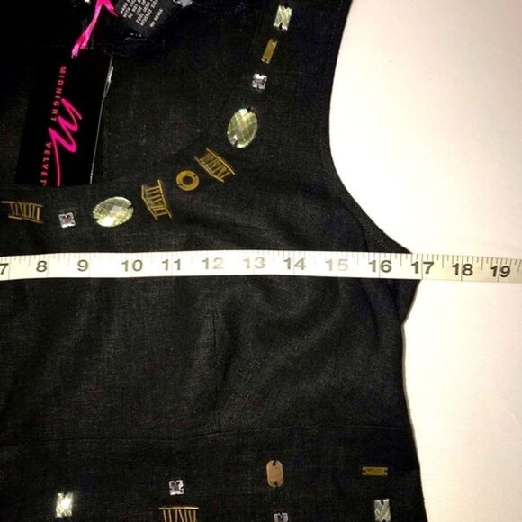 Sleeveless Linen Blend Southwestern Tunic Top Bronze Silver Neckline and Bodice - Picture 7 of 15